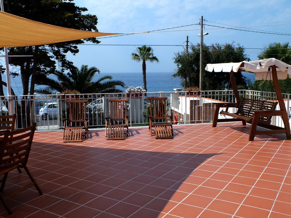B&B Villa Sul Mare Меліто-ді-Порто-Сальво Екстер'єр фото
