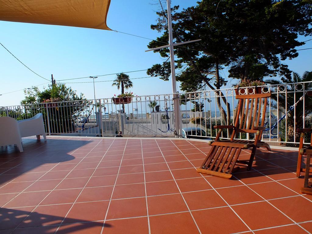 B&B Villa Sul Mare Меліто-ді-Порто-Сальво Екстер'єр фото